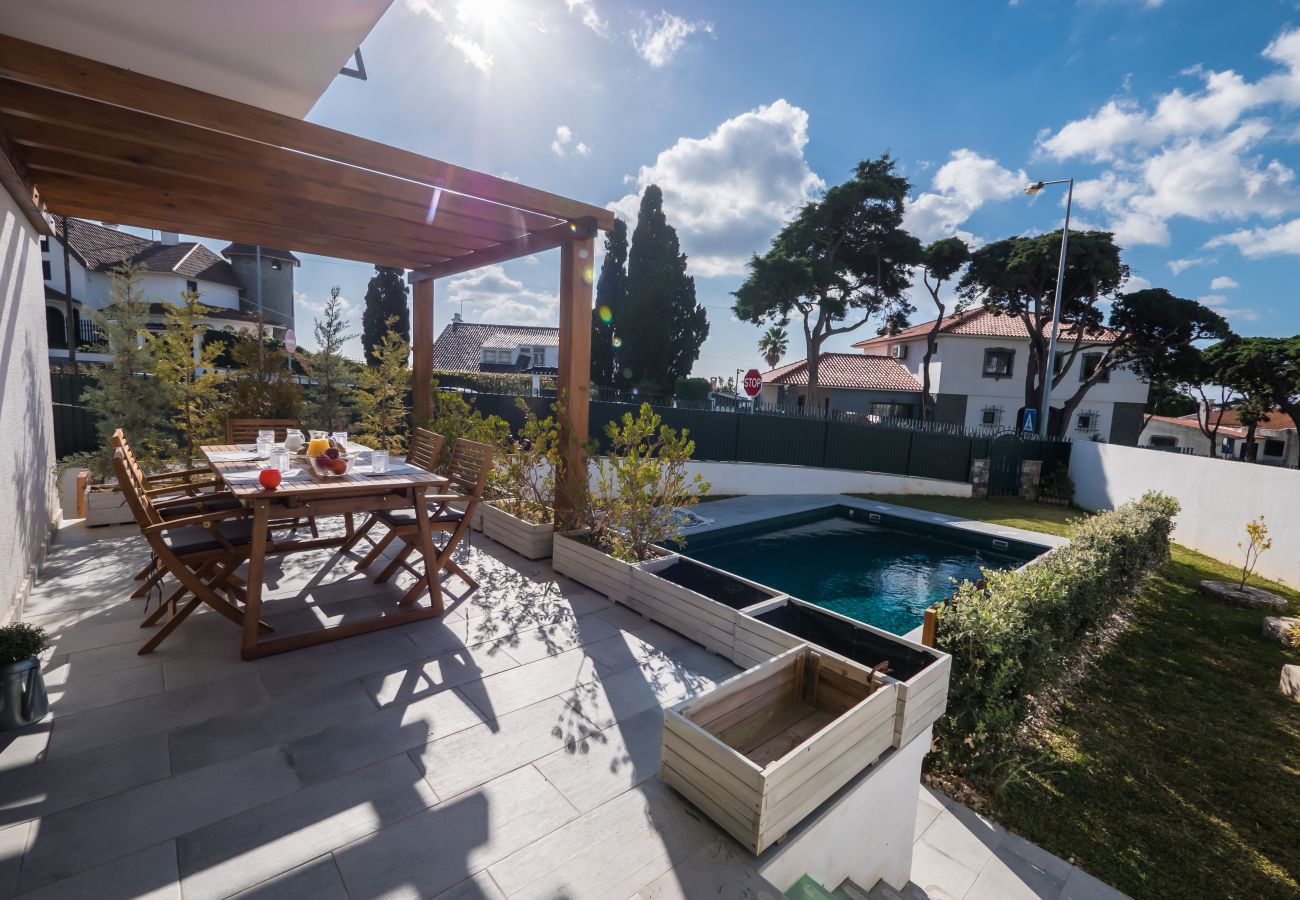 Villa em Parede - BeGuest Sun & Pool House