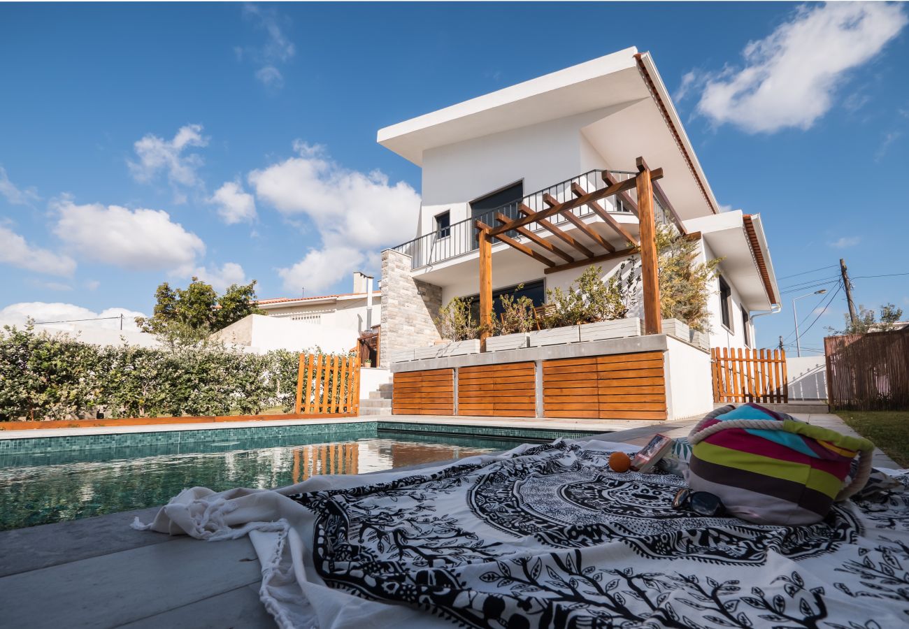 Villa em Parede - BeGuest Sun & Pool House