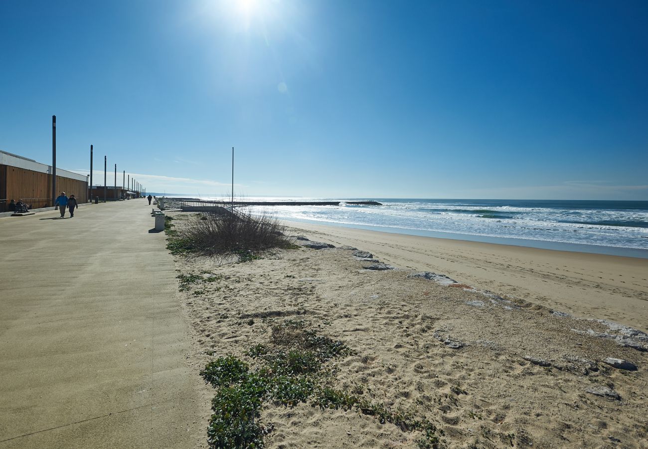 Apartamento em Costa de Caparica - BeGuest Beachfront Apartment Caparica Lisbon