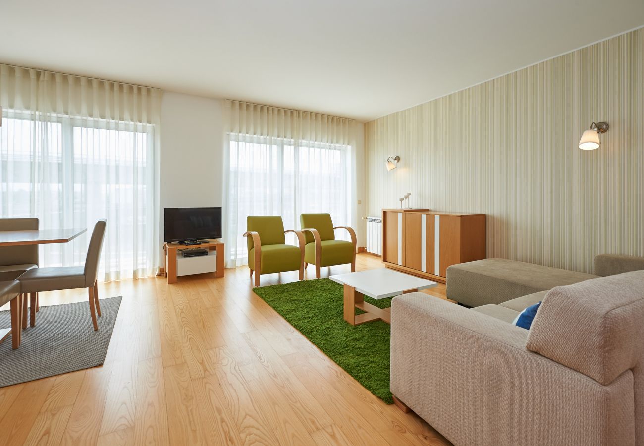 Apartment in Lisbon - BeGuest T4 Lisbon Premium Suites 8pax