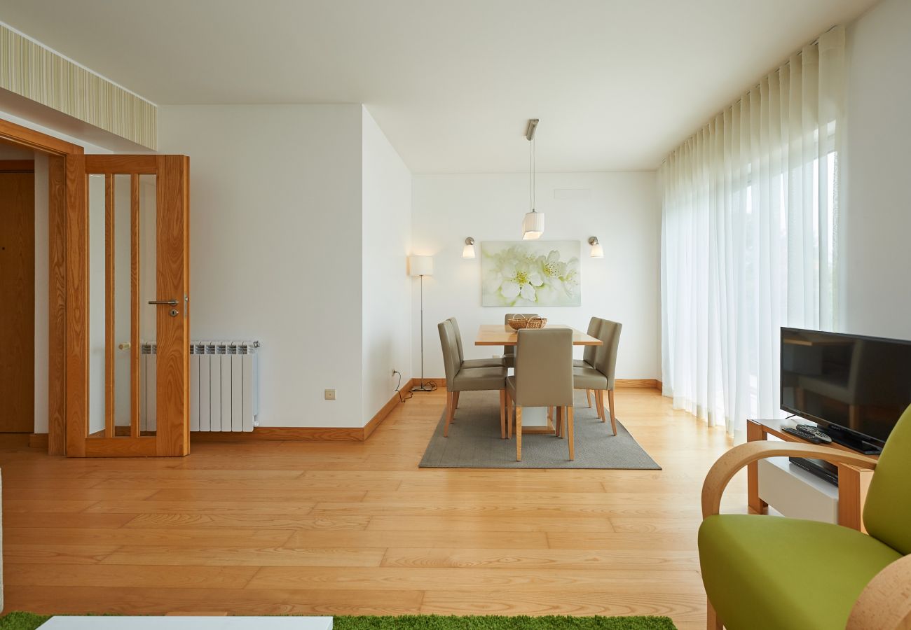 Apartment in Lisbon - BeGuest T4 Lisbon Premium Suites 8pax